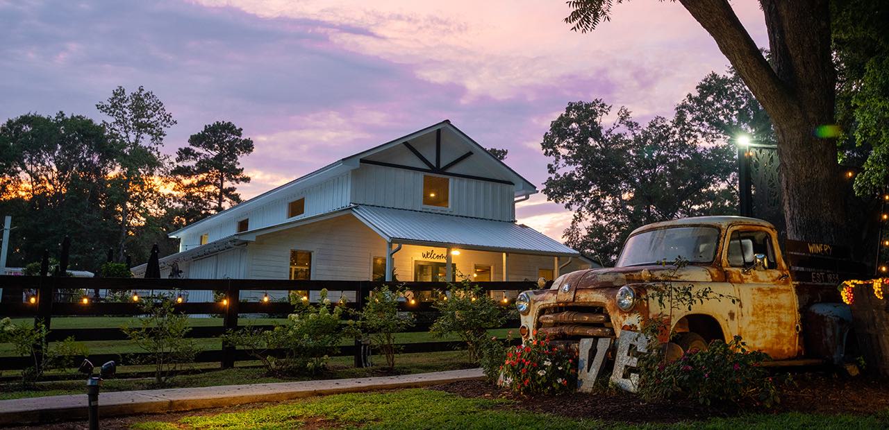 Nutwood-Winery-Love-Truck-Sunset-Visit-LaGrange